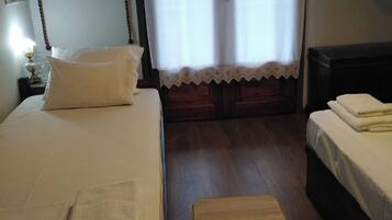 Apartment, 2 Bedrooms, Smoking, Balcony | 2 bedrooms