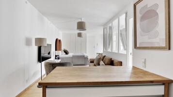 Lejlighed - 1 soveværelse - balkon - byudsigt | 2 soveværelser