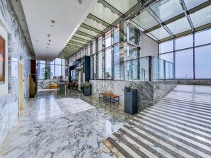 المنطقة المحيطة بالمنشأة