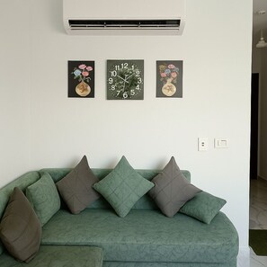 Chalet, 1 chambre, accessible aux personnes à mobilité réduite, fumeur | Salle de séjour