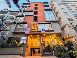 Mặt tiền nơi lưu trú