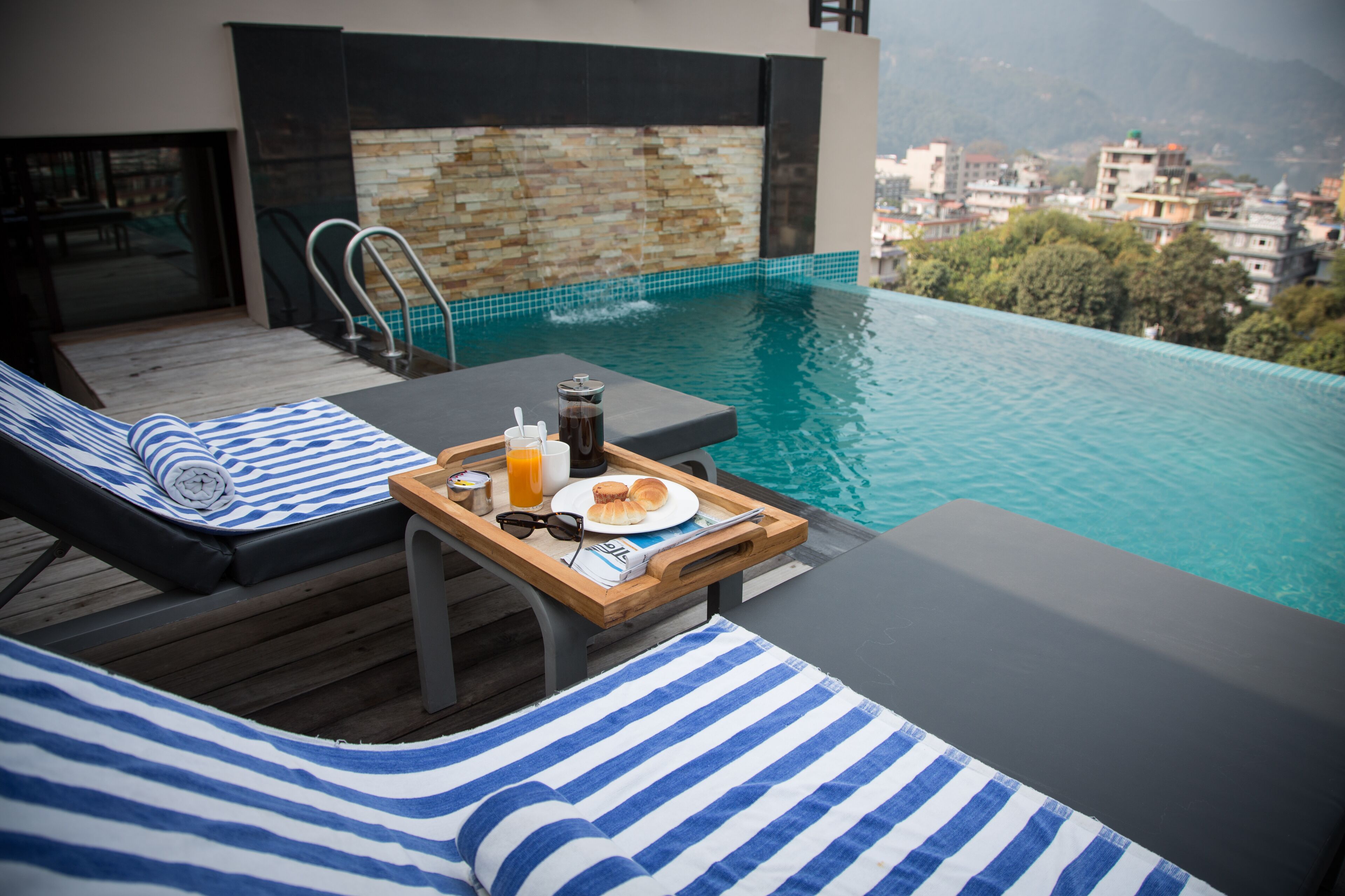 فطور كامل مجانًا يوميًا