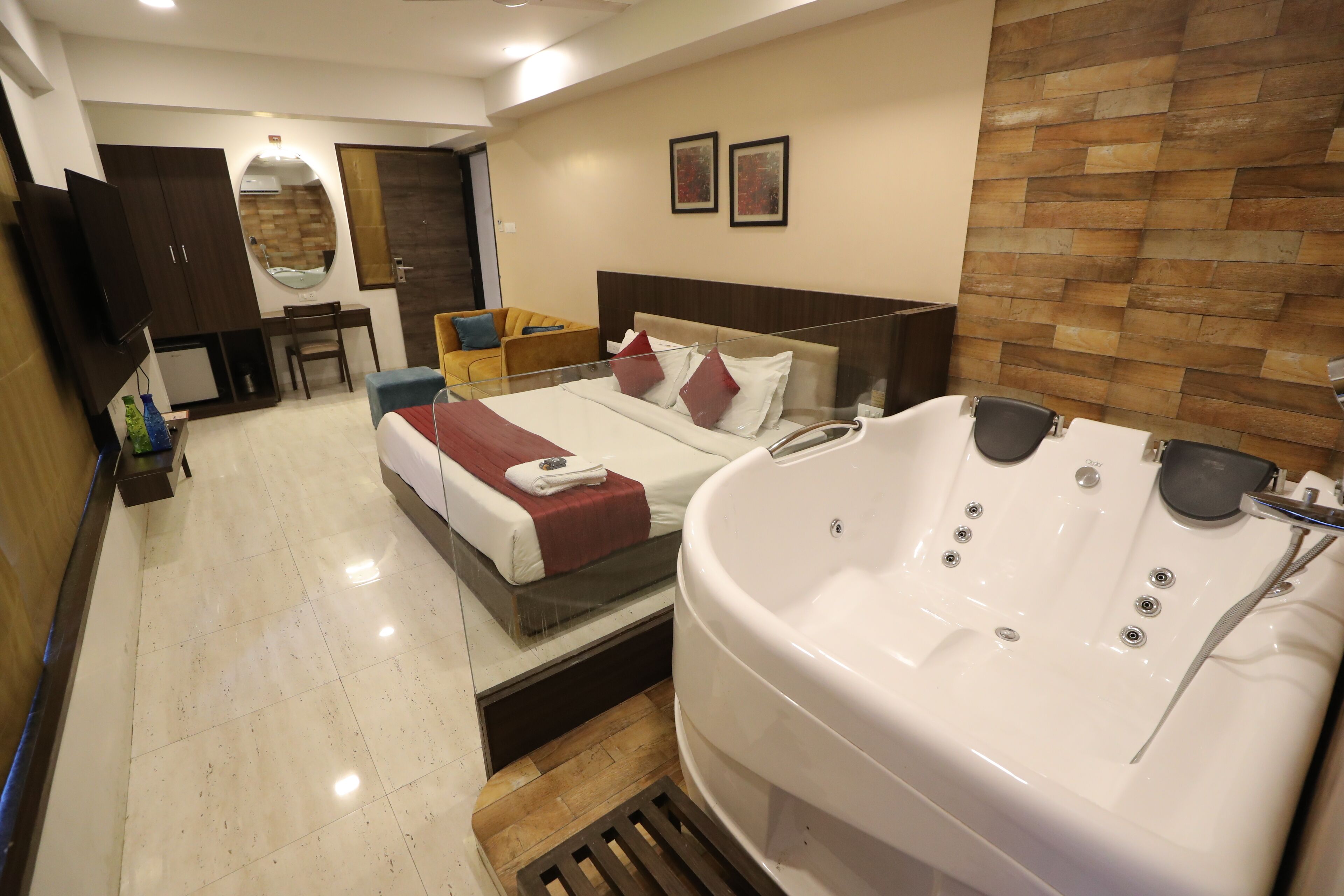 Studio Suite | Premium bedding, free WiFi