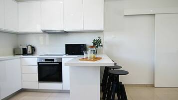 Lyxlägenhet | Eget kök | Kylskåp och kaffe- och tebryggare