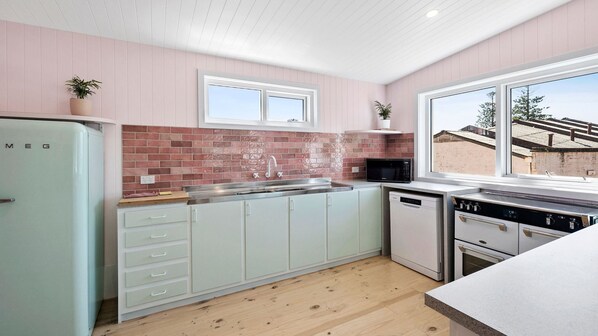 Microwave, oven, stovetop, dishwasher
