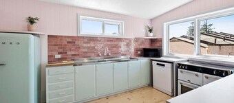 The Pink Lodge - 60's inspired beach fun