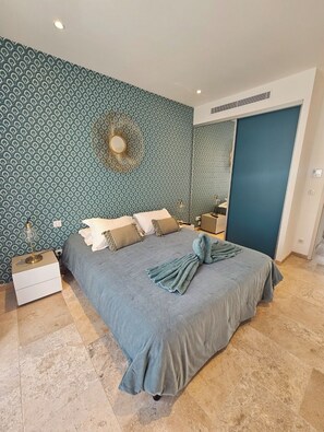 2 bedrooms, iron/ironing board, free WiFi, bed sheets