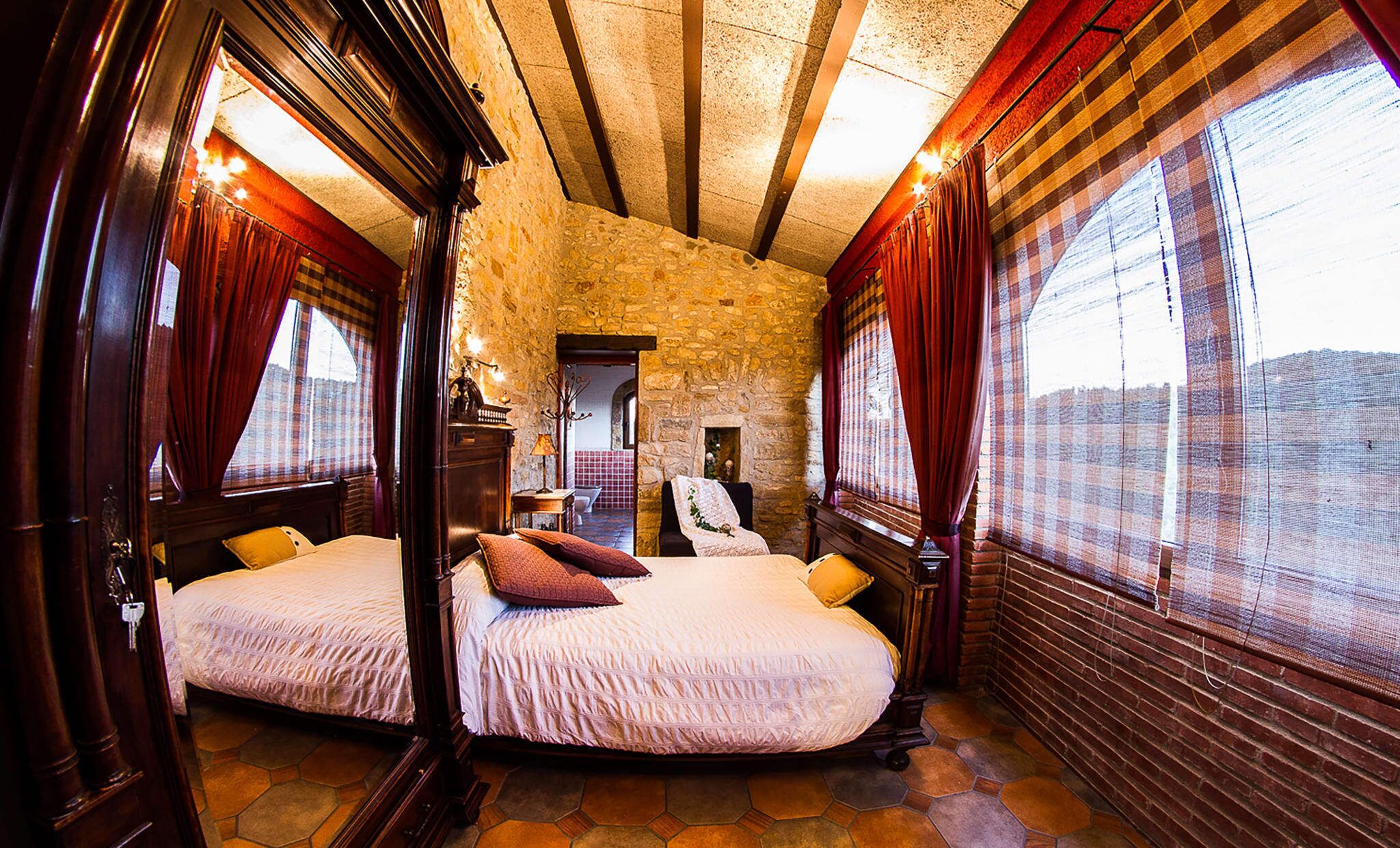 6 Schlafzimmer