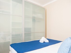 Departamento Deluxe | 1 habitación, tabla de planchar con plancha, wifi gratis y ropa de cama 