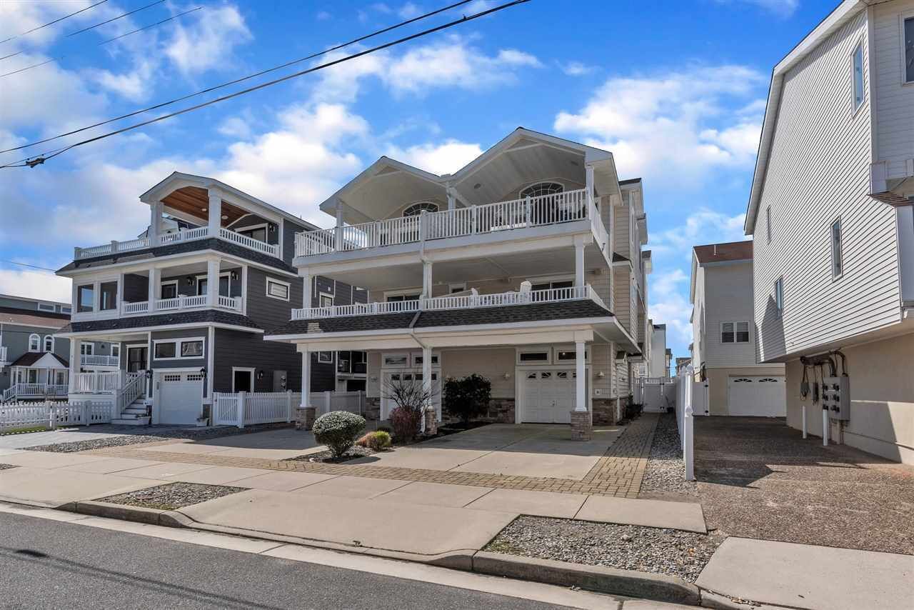 4 homes from the beach with incredible ocean views