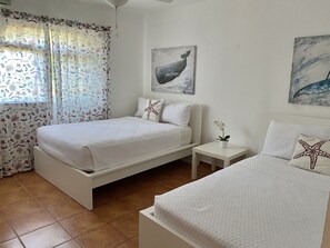 2 chambres, fer et planche à repasser, Wi-Fi gratuit, draps fournis