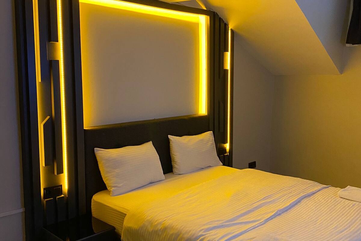 Economic Room with Kitchen (Basement Floor) | 1 ๊ฐ์ ์นจ์ค, ๊ฐ์ค ๋ด ๊ธ๊ณ , ์๋ง ์ปคํผ, ๋ฐฉ์ ์ค๋น