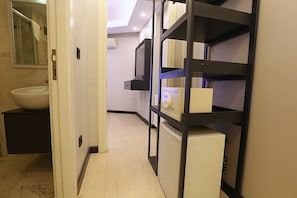 Deluxe-Suite, Meerblick | 1 Schlafzimmer, Zimmersafe, Verdunkelungsvorhänge