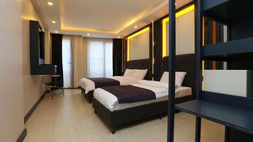 Brankas, tirai kedap cahaya, kedap suara, dan Wi-Fi gratis