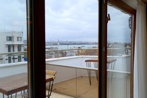 2 Balcony , Terrace Room | Teras/patio