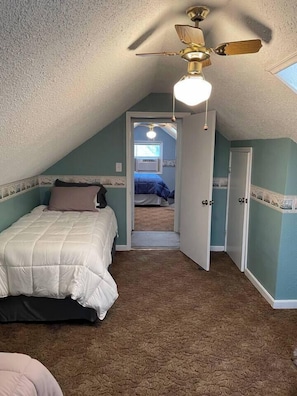 4 bedrooms, WiFi, bed sheets