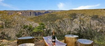 Canyon Cottage ~ ~ Majestic view Newly Renovated