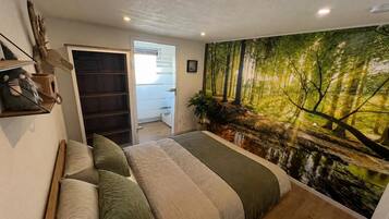 2 bedrooms, travel crib, free WiFi, bed sheets