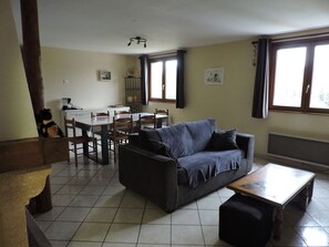 TV, DVD player, ping pong