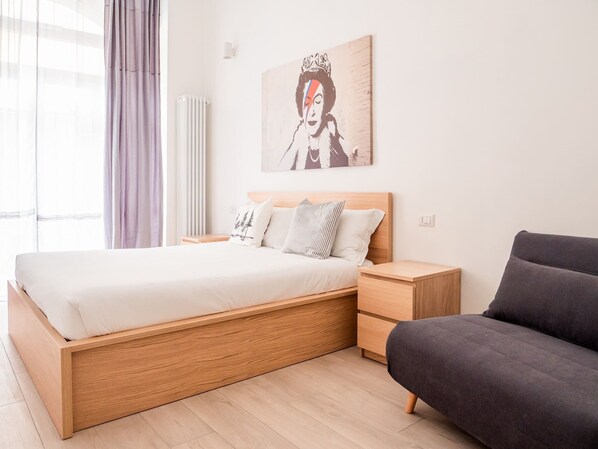 2 عدّة غرف نوم ومكواة/لوح كي وواي فاي مجانًا وملاءات أسرّة