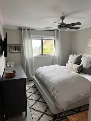 2 chambres, fer et planche à repasser, draps fournis