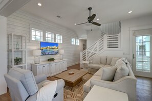 スマートテレビ、DVD プレーヤー、書庫、ビデオライブラリ