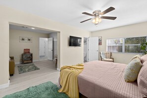 4 bedrooms, desk, iron/ironing board, free WiFi