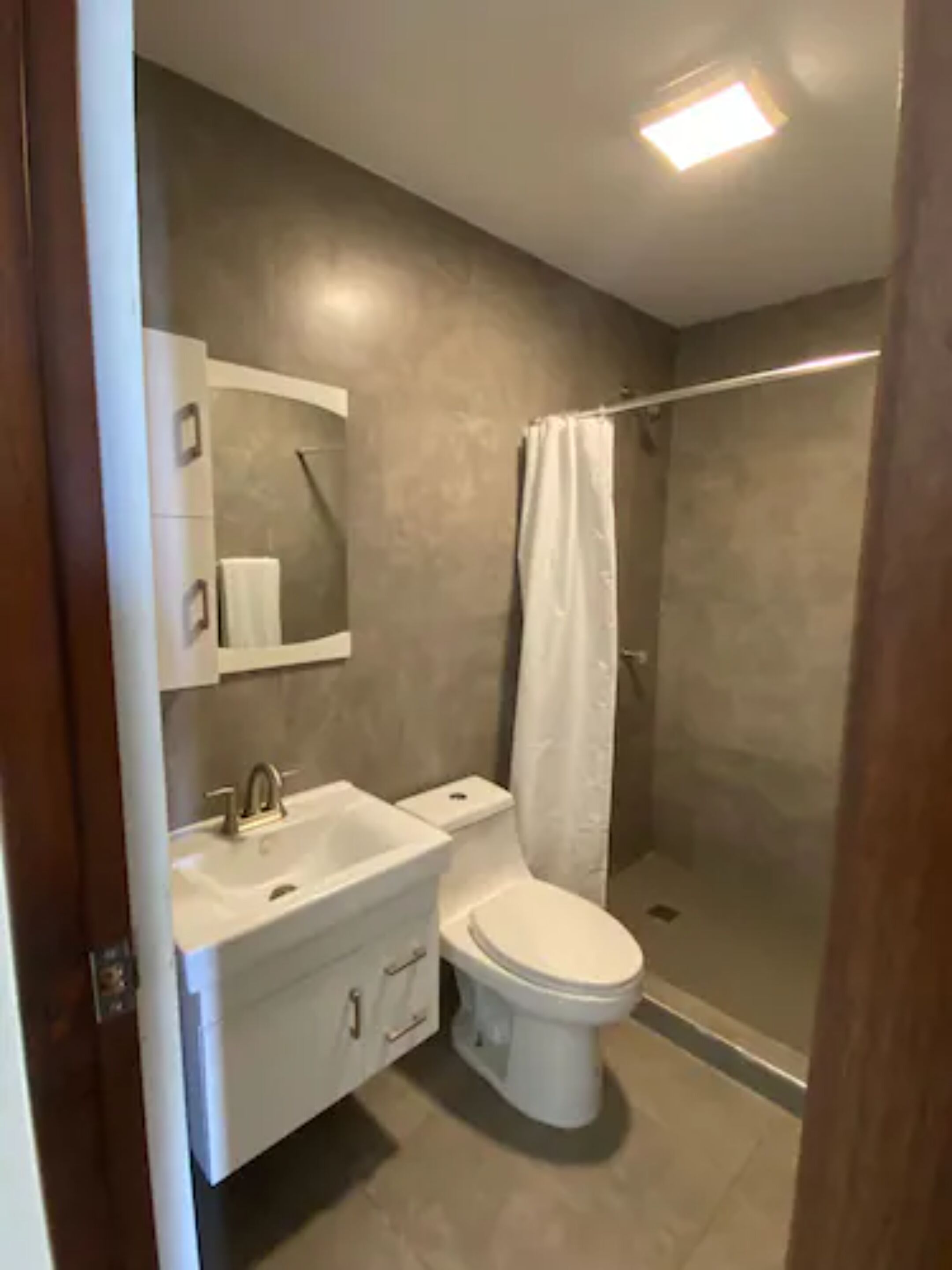 room, 1 king bed | bathroom | shower, hair dryer, towels