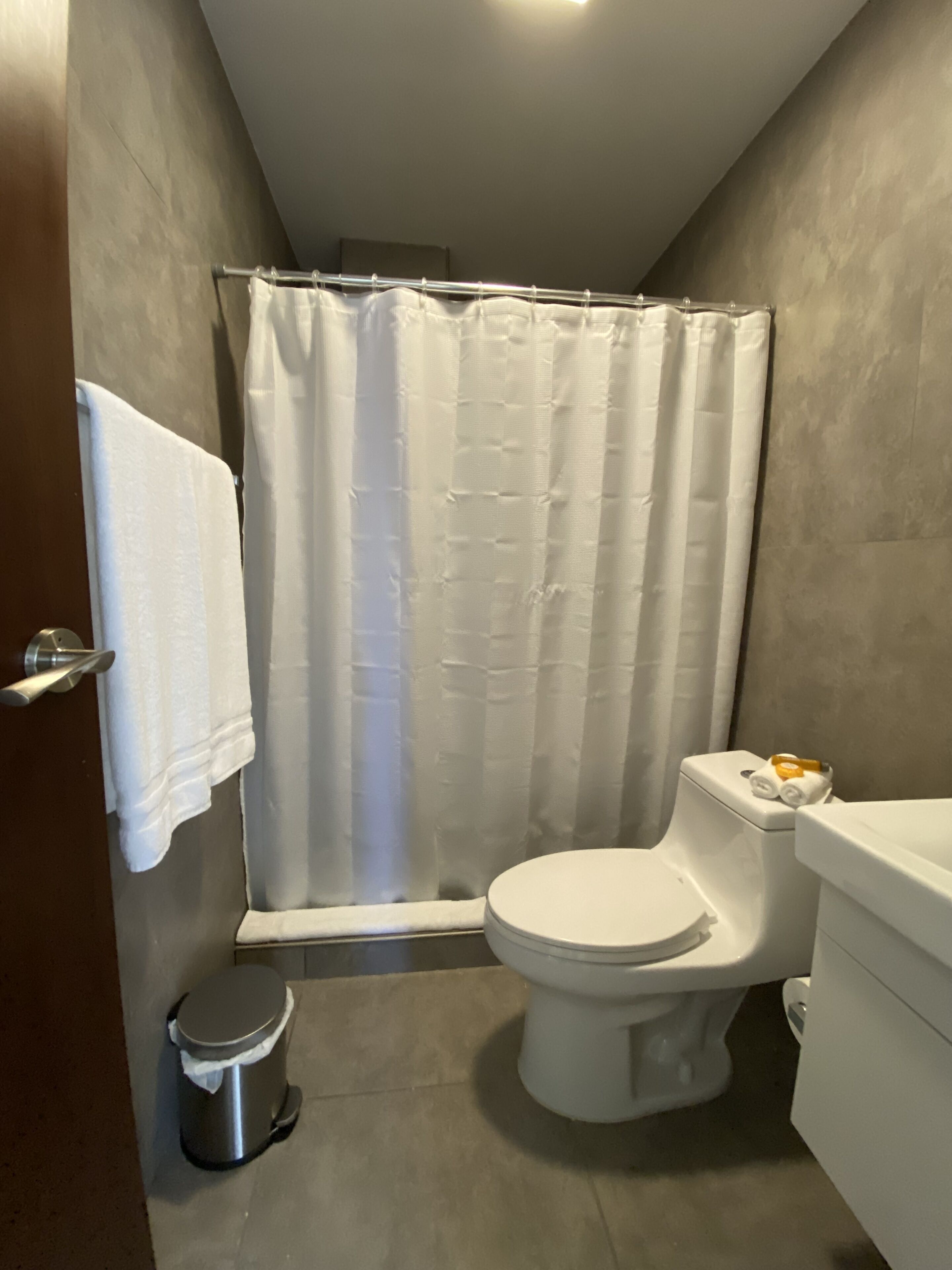 double room | bathroom | shower, hair dryer, towels