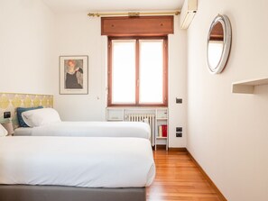 Deluxe Apartment - The Best Rent-three-bedroom apartment (Milan)