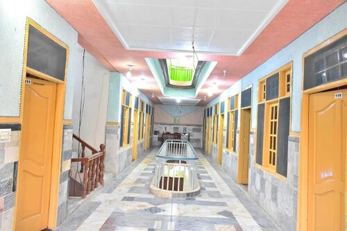 The Rose Palace Hotel & Restaurant