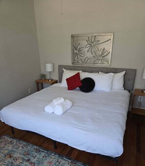 3 chambres, fer et planche à repasser, Wi-Fi, literie fournie