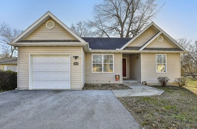 Great Location for Work & Play, King Master Suite