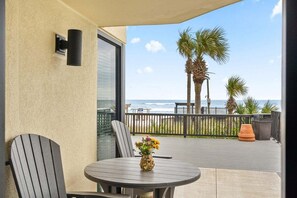 Outdoor dining - Sunbird #110W- Free Beach Chairs! (Panama City Beach)