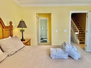 4 chambres, fer et planche à repasser, Wi-Fi gratuit, draps fournis