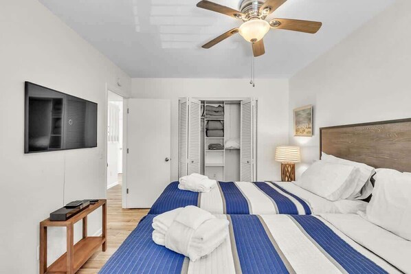 2 bedrooms, iron/ironing board, free WiFi, bed sheets