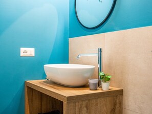 Bathroom - The Best Rent-Flat in Pasteur district (Milan)