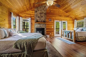 1 bedroom, iron/ironing board, free WiFi, bed sheets - Blissful Tranquility-Small Fenced Yard-No Steep Roads-7 Min to Dollywood (Sevierville)