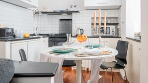 Living area - The Best Rent-Flat in De Angelis area (Milan)