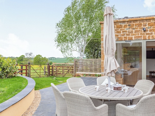 The Old Stables - UK37000