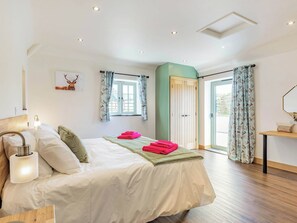 3 Schlafzimmer, kostenloses WLAN, Bettwäsche, Rollstuhlgeeignet