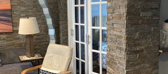 Oceanfront Apartment steps to the Beach