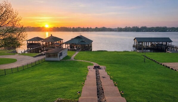 Property grounds - Beautiful False River Home on water w/ Dock (New Roads)