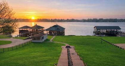 Beautiful False River Home on water w/ Dock