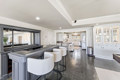 Beautiful False River Home on water w/ Dock