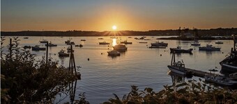 Harborview Perch... spacious & open floorplan, privacy, harbor view, amenities