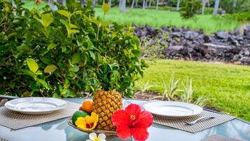 Villa, 1 King Bed (Colony Villas at Waikoloa Beach Resor) | Outdoor dining