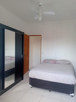 3 bedrooms, iron/ironing board, free WiFi