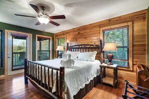 4 slaapkamers, een bureau, een strijkplank/strijkijzer, gratis wifi