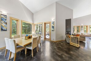 تناول الطعام